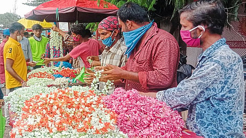 Boost To The Flower Market In Ichalkaranji Kolhapur Marathi News