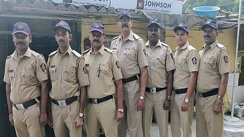 रेल्वे पोलिसांना नवी टोपी
