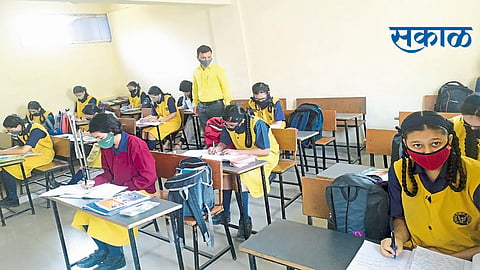 शाळा सुरू;पण अडखळतच;महापालिकेच्या निम्म्याच शाळा उघडल्या