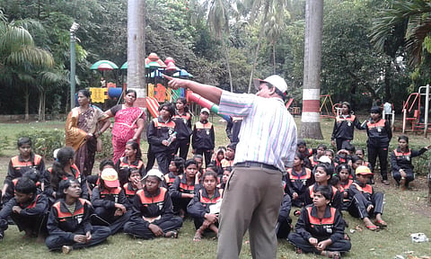  A two-day trip for students who do not play fireworks; 24 years of pollution free Diwali of nature friend