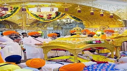 नांदेडला सचखंड गुरूद्वारात पहिला प्रकाश पर्व साजरा 