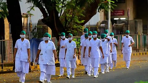 तीन महिन्यांपासून बिनपगारी ऑन ड्युटी असलेल्या 'त्या' १४४ नर्संसाठी आनंदाची बातमी 
