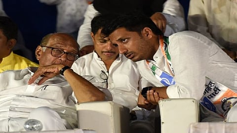 सामनाचा आजचा अग्रलेख 'आजोबा- नातवा' वर, शिवसेनेला वाटतंय...