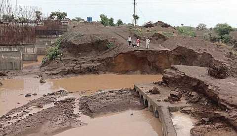 pool in akola.jpg