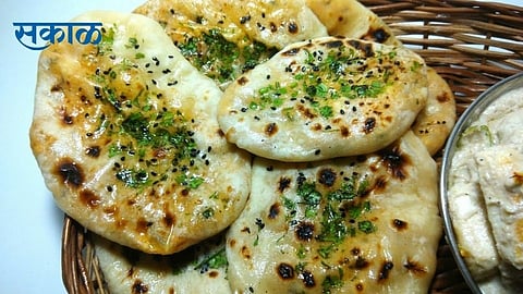 Dhaba style potato chur chur naan home made recipe food marathi news