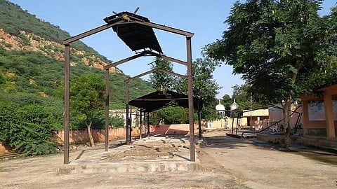 condition of crematorium is too bad in wardha district 