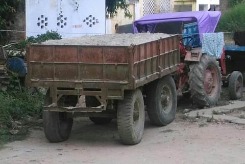 "रात्रीस खेळ चाले'वाळू माफियांचा... शहरात रात्रभर भरधाव ट्रॅक्‍टरचा दणदणाट !
