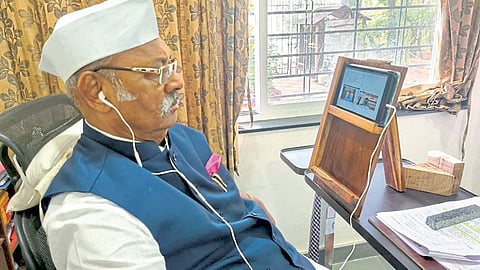 कोल्हापूर, अहमदाबाद, बंगळूर सिटी एक्‍स्प्रेस गाड्यांना साताऱ्यात 'थांबा' आवश्यक : खासदार पाटील