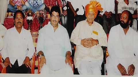चेला कारखान्याचा चेअरमन असल्याने हिंदकेसरी खंचनाळे अजिंक्यता-यावर नेहमी यायचे