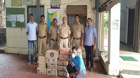 Banda police seized alcohol  worth Rs 1 lakh 3 thousand 200 and a total of Rs 6 lakh 3 thousand 200 worth of liquor.