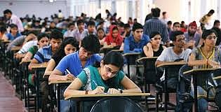 मोठी बातमी - अंतिम वर्षाच्या अंतिम सत्राच्या परिक्षा रद्द करण्याचा निर्णय अखेर उत्तीर्ण...