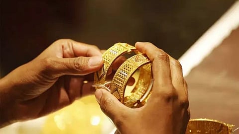  two men found gold jewelry on the street Nashik Marathi News 