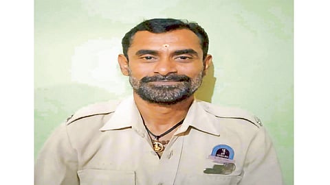 दैव बलवत्तर म्हणूनच बचावलो! सातारा- सोलापूर बस चालकाने सांगितली दगडफेकीची थरारक कथा