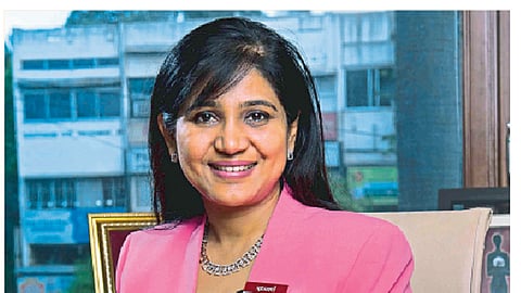 पर्यटनाभिमुख ‘प्रवाही’ नेतृत्व (झेलम चौबळ) 