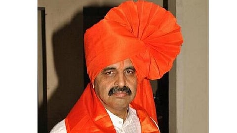 Milind Ekbote assaulted in Saswad