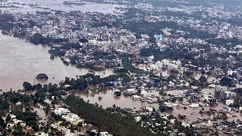 पुरग्रस्तांना कर्नाटकच्या धर्तीवर मदत देण्याची मागणी