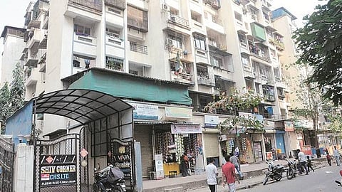 मुंबईतील 2 हजार 230 इमारती कोविडमुक्त; प्रतिबंधित क्षेत्रातील नागरिकांच्या संख्येत वाढ 