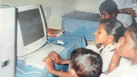 केरळमधील तरुणाच्या पुढाकारामुळे दुर्गम वाकीघोलात २२ वर्षांपूर्वीच कॉम्प्युटर