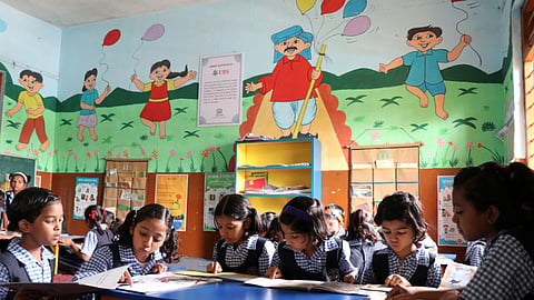 स्मार्ट स्कूल; स्मार्ट स्टुडंट 