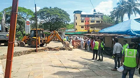 चिपळुणात महामार्ग चाैपदरीकरणातील बांधकामे जमीनदोस्त 