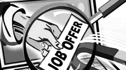 fraud of 15 lakh in the name of  job offer Crime against youth Yavatmal