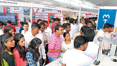 औरंगाबाद : ओमिक्रॉनच्या पार्श्‍वभूमीवर टाळा गर्दी