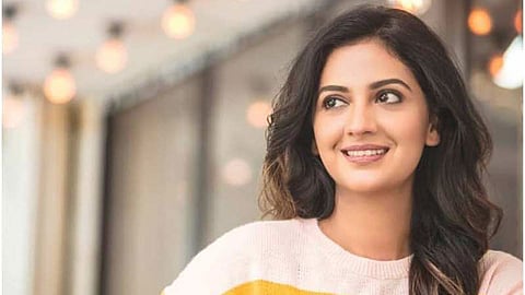 Actress Tejashri Pradhan criticized Sujay Dahake statement  