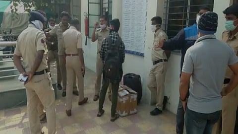 Unknown box found in Pune Nagpur Shivshahi bus in Amravati Latest News 