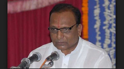 गेल्या 35 वर्षांत नेत्यांना मी शिस्त लावू शकलो नाही : ढोबळे 