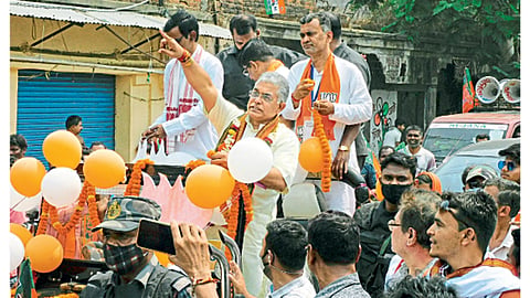 बांकुरा: पश्‍चिम बंगालचे भाजपचे प्रदेशाध्यक्ष दिलीप घोष यांचा मंगळवारी रोड शो झाला.