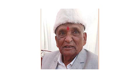 भारतीय कामगार पक्षाचे ज्येष्ठ नेते गणपतराव देशमुख यांना आबासाहेब वीर पुरस्कार जाहीर