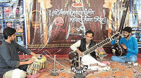 Miraj online music festival is also in full swing; Hundreds of fans responded