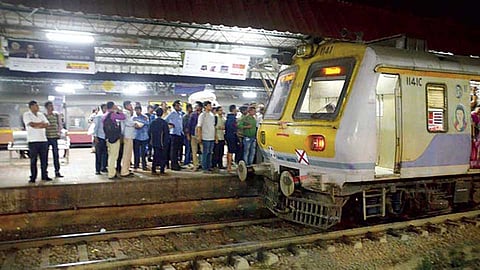 Mumbai-Local-Train
