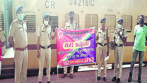 RPF starts operation my saheli on nagpur railway station   