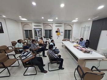 ‘नो मास्क नो विक्री’ नाही तर पुन्हा लॉकडाऊन होणार; जिल्हाधिकारींचा इशारा ! 