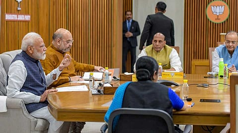 स्वबळाच्या वल्गना अन्‌ मित्रांकडे याचना! 