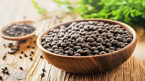 भारतातील काळी मिरीचा तिखटपणा कोण करतंय फिका