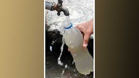 Contaminated water supply has been taking place in Agarkar Mala area of ​​Ahmednagar for the last few days