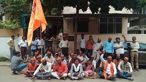 MarathaKrantiMorcha Agitation in front of home of Speaker of the Assembly