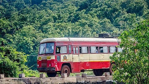 यंदा STची दिवाळी सणातील हंगामी दरवाढ रद्द,अनिल परब यांनी केली मोठी घोषणा