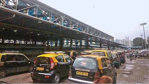 रिक्षा, टॅक्सी भाडेवाढीचा निर्णय लांबणीवर, MMRTAच्या पुढच्या बैठकीत निर्णय?
