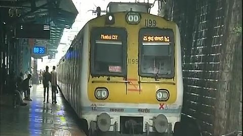 ट्रान्स हार्बर मार्गावर रेल्वेच्या फेऱ्या वाढल्या, ऐरोली- घणसोली स्थानकात थांबाच नाही