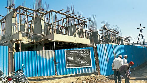 चार दशकांनंतर घरांची स्वप्नपूर्ती; कासारवाडीतील लांडगे झोपडपट्टीतील रहिवाशांची भावना 