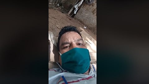 दोन दिवस झाले रुग्णालयात आलोय, कोरोना रिपोर्ट येईपर्यंत उपचार केले नाहीत, इथे जमिनीवर झोपवतात हो...