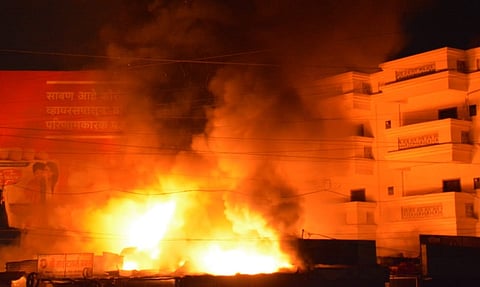 Seven shops burst into flames in Ahmednagar