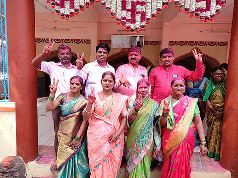 In Ralegan Siddhi, the panel of Mapari and Auti won