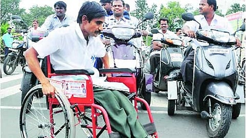 राज्य सरकारने दिव्यांगाना दरमहा 5000 रूपयांची मदत द्यावी;  निर्धार विकलांग विकास सामाजीक संघाची मागणी