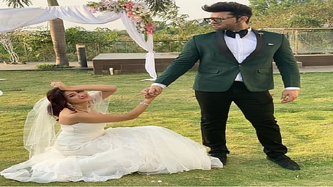  'बिग बॉस 13' नंतर पारस-माहिरा बनले नवरा नवरी..सोशल मिडीयावर झळकले फोटो
