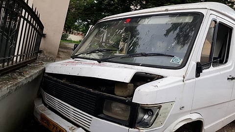 Suddenly the brakes of ambulance failed 