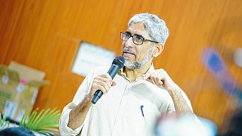 professor amol padwad from bhandara appointed as trustee of hornby trust in england